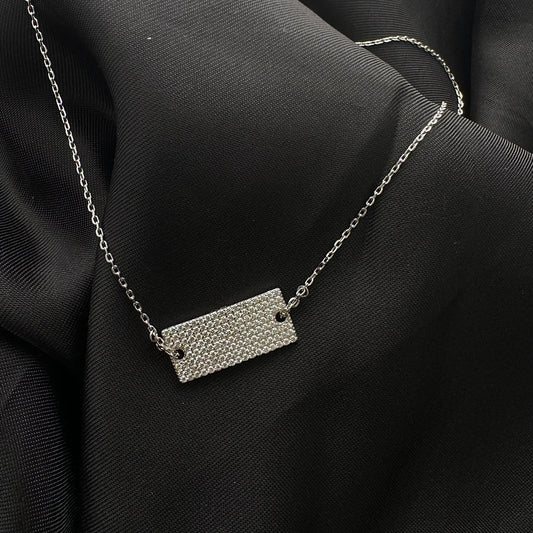 שרשרת פלטה משובצת
